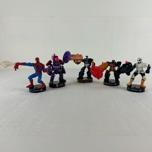 Attacktix Action Figures. 5 in‎ all. Missing one 'bullet'.